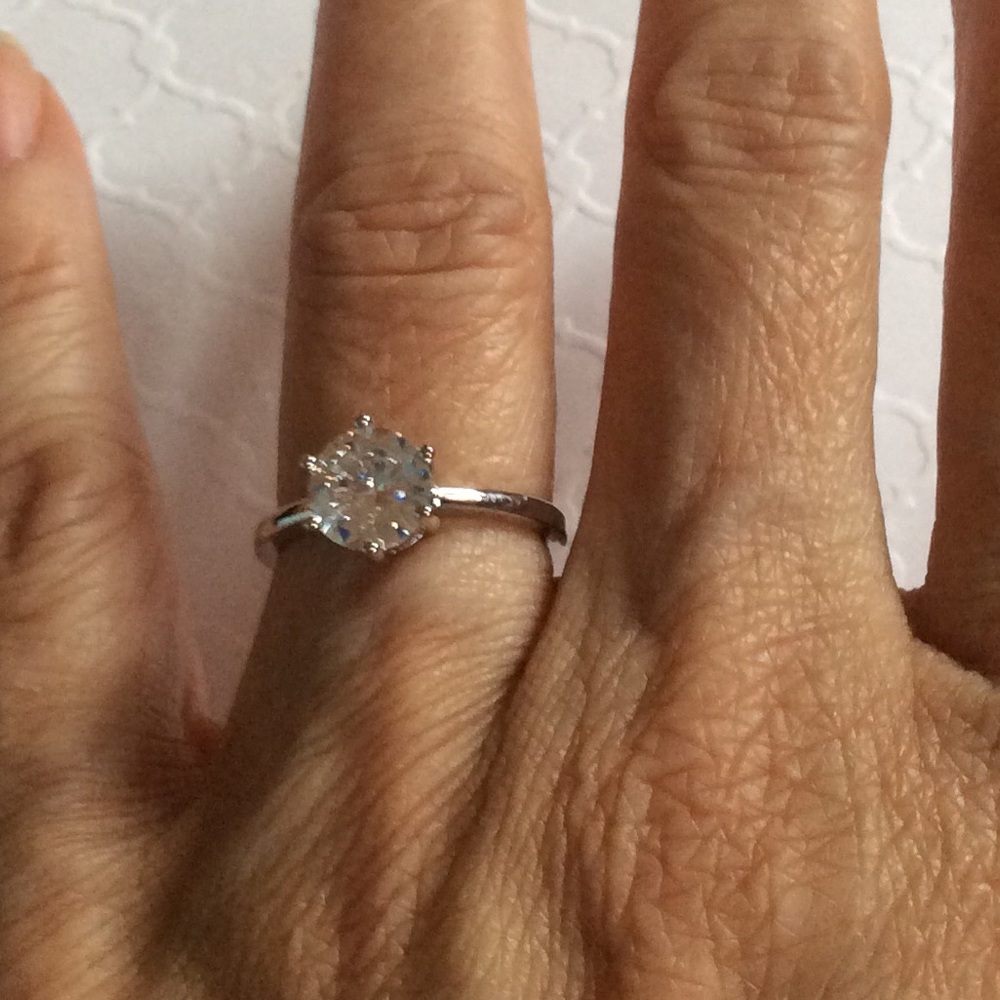 Solitaire 1.5ct  Diamond Ring - Picture 6 of 9